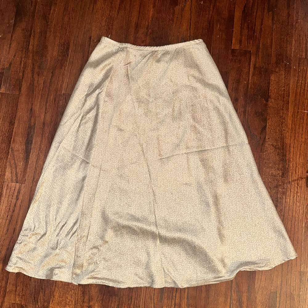 Elegant Cream Women's Skirt